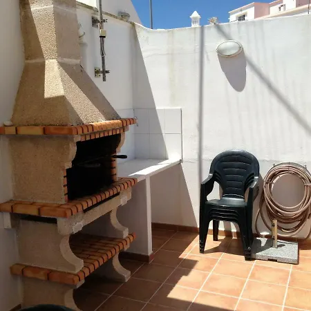Casa Da Armação de Pêra